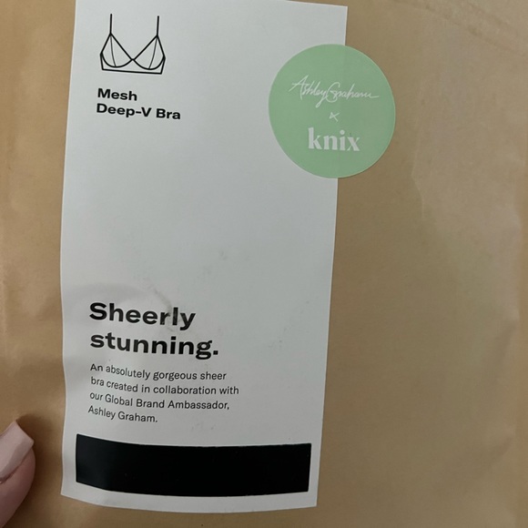 Knix v Ashley Graham Deep V Bra - Picture 3 of 4